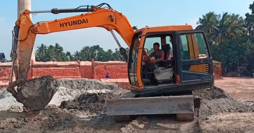 Гусеничный экскаватор Hyundai R80